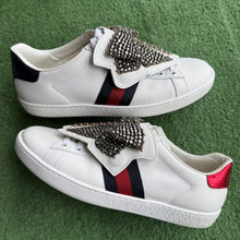 Load image into Gallery viewer, Gucci Aces Size 37.5
