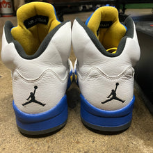 Load image into Gallery viewer, Jordan Laney 5s Size 9
