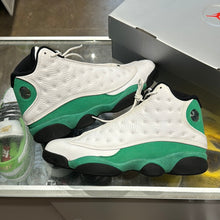 Load image into Gallery viewer, Jordan Lucky Green 13s Size 11.5
