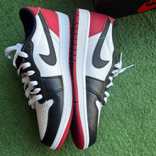 Load image into Gallery viewer, Jordan Black Toe 1 Lows Size 8.5
