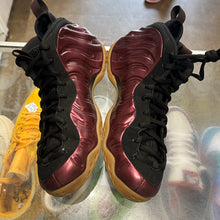 Load image into Gallery viewer, Nike Maroon Foamposites Size 11
