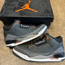 Load image into Gallery viewer, Jordan Fear 3s Size 9.5
