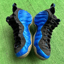Load image into Gallery viewer, Nike Royal Blue Foamposites Size 10.5
