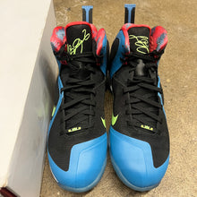 Load image into Gallery viewer, Nike LeBron South Coast 9s Size 11.5
