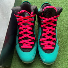 Load image into Gallery viewer, Nike LeBron South Beach 8s Size 10
