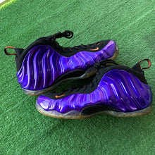 Load image into Gallery viewer, Nike Phoenix Suns Foamposites Size 11.5
