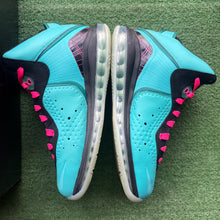 Load image into Gallery viewer, Nike LeBron South Beach 8s Size 10
