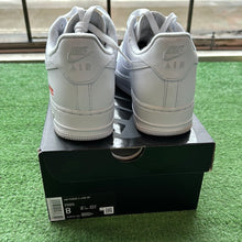 Load image into Gallery viewer, Nike Supreme Air Force 1s Size 8
