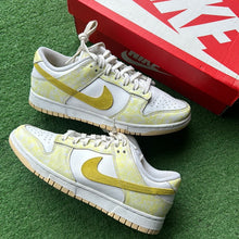 Load image into Gallery viewer, Nike Yellow Strike Low Dunks Size 10W/8.5M
