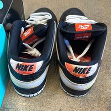 Load image into Gallery viewer, Nike Raygun SB Dunks Size 10

