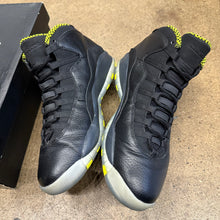 Load image into Gallery viewer, Jordan Venom 10s Size 11
