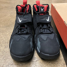 Load image into Gallery viewer, Nike Air DT Max Falcons 96s Size 12
