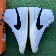 Load image into Gallery viewer, Nike High Blazers Size 9W/7.5M
