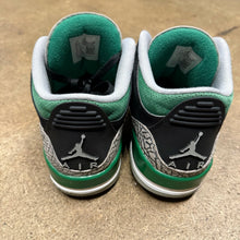 Load image into Gallery viewer, Jordan Pine Green 3s Size 10.5
