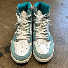 Load image into Gallery viewer, Jordan Turbo Green 1s Size 15
