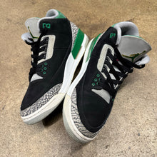 Load image into Gallery viewer, Jordan Pine Green 3s Size 10.5
