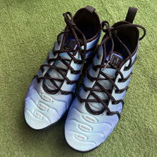 Load image into Gallery viewer, Nike Vapormax Plus Size 8
