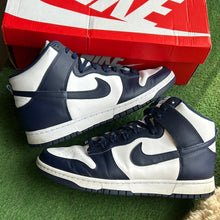 Load image into Gallery viewer, Nike Midnight Navy High Dunks Size 12
