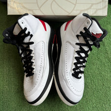 Load image into Gallery viewer, Jordan Chicago 2s Size 10
