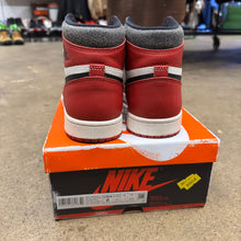 Load image into Gallery viewer, Jordan Lost and Found 1s Size 8
