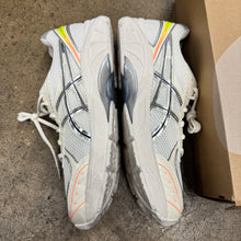 Load image into Gallery viewer, ASICS Paris GT 2160s Size 13
