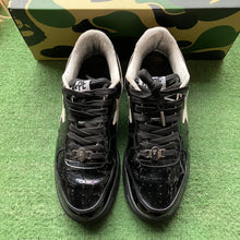 Load image into Gallery viewer, A Bathing Ape Black Patent Bapestas Size 8
