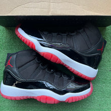 Load image into Gallery viewer, Jordan Bred 11s Size 6Y
