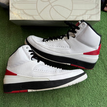 Load image into Gallery viewer, Jordan Chicago 2s Size 10
