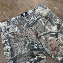 Load image into Gallery viewer, Vintage Camo Pants Size 36 x 32
