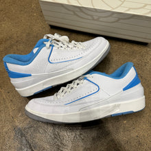 Load image into Gallery viewer, Jordan University Blue 2 Lows Size 9
