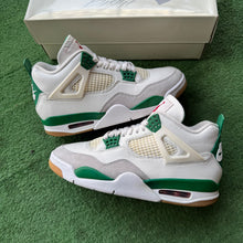 Load image into Gallery viewer, Jordan SB Pine Green 4s Size 8
