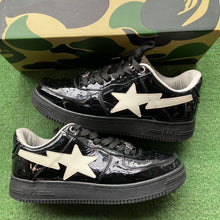 Load image into Gallery viewer, A Bathing Ape Black Patent Bapestas Size 8
