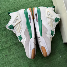 Load image into Gallery viewer, Jordan SB Pine Green 4s Size 8
