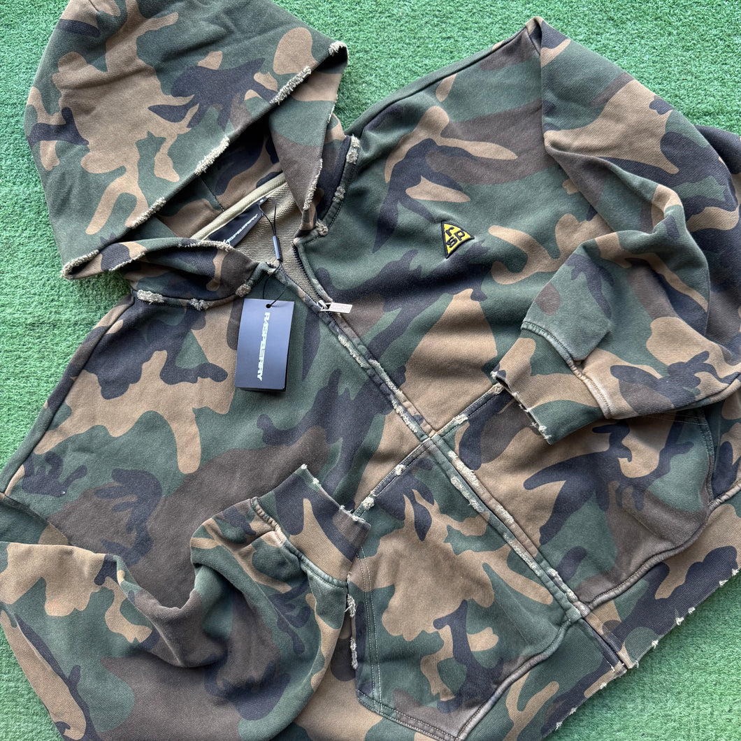 Raspberry Hills Camo Zip Up Size S