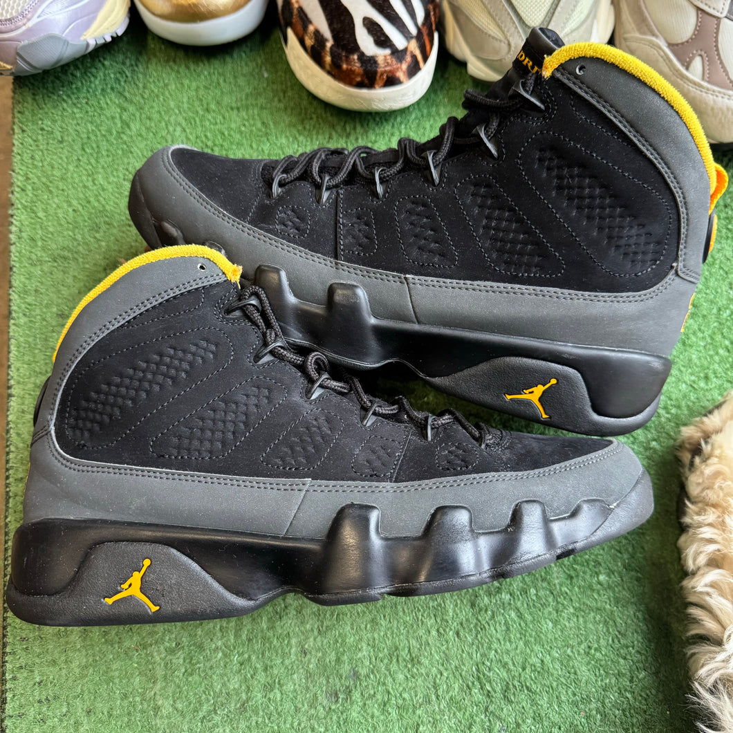 Jordan University Gold 9s Size 8.5