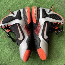 Load image into Gallery viewer, Nike Lebron Mango 9s Size 11.5
