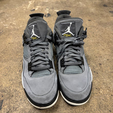 Load image into Gallery viewer, Jordan Cool Grey 4s Size 13
