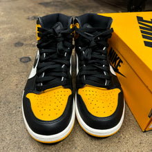 Load image into Gallery viewer, Jordan Taxi 1s Size 8
