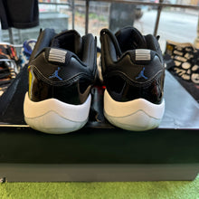 Load image into Gallery viewer, Jordan Space Jam Low 11s. Size 9
