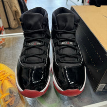 Load image into Gallery viewer, Jordan Bred 11s Size 12
