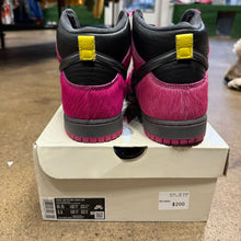 Load image into Gallery viewer, Nike Run The Jewels SB High Dunks Size 9.5
