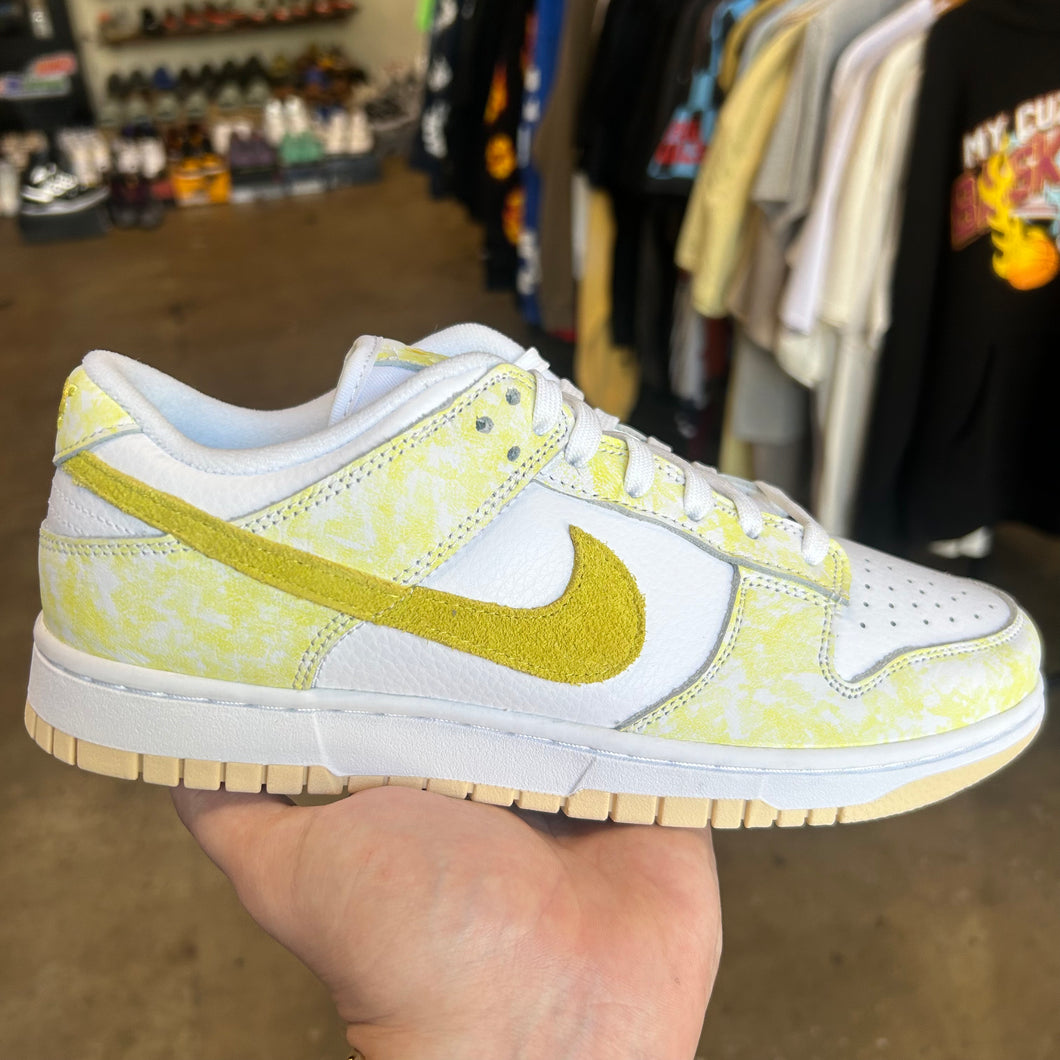 Nike Yellow Strike Dunks Size 10W/8.5M