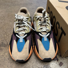 Load image into Gallery viewer, Yeezy Enflame 700s Size 10
