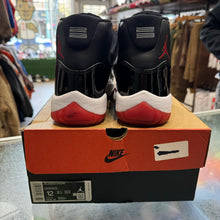 Load image into Gallery viewer, Jordan Bred 11s Size 12
