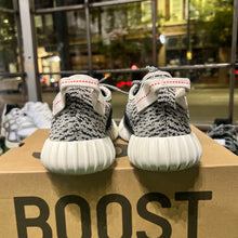 Load image into Gallery viewer, Yeezy Turtledove 350s Size 8.5
