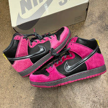 Load image into Gallery viewer, Nike Run The Jewels SB High Dunks Size 9.5
