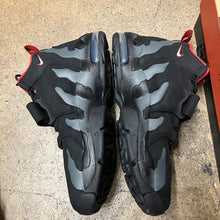 Load image into Gallery viewer, Nike Air DT Max Falcons 96s Size 12
