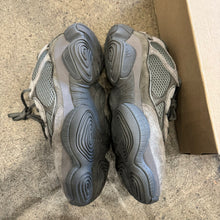 Load image into Gallery viewer, Yeezy Clay Brown 500s Size 9.5
