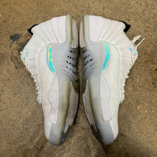 Load image into Gallery viewer, Jordan Easter 12 Lows Size 10
