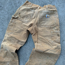 Load image into Gallery viewer, Vintage Carhartt Pants Size 32 x 30
